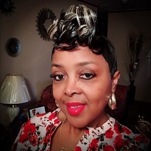 Meet your Posher, Lafayette